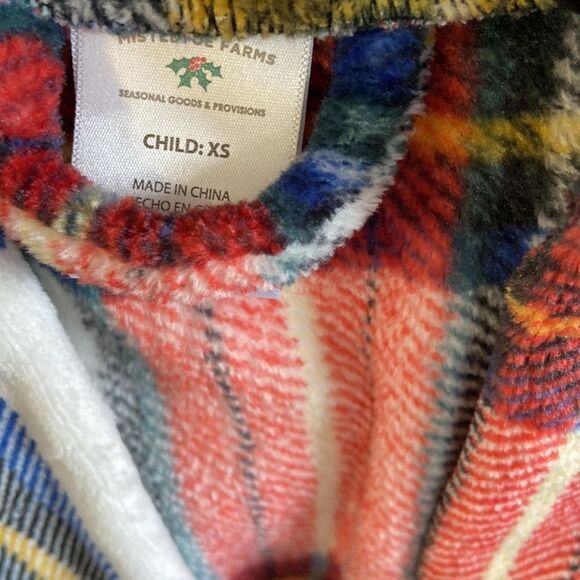 Mistletoe Farms Plush Flannel Family
Robes. Size: XS - Picture 4 of 5